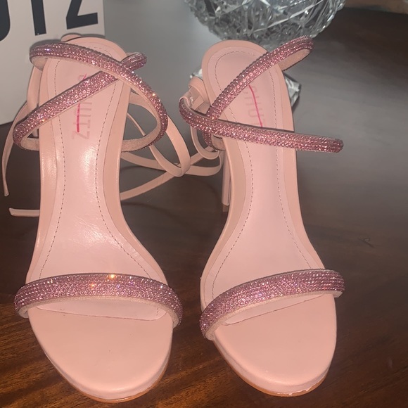 New!‼️ Schutz
Cloe Crystal-Embellished Lace-Up Sandals - Picture 6 of 13